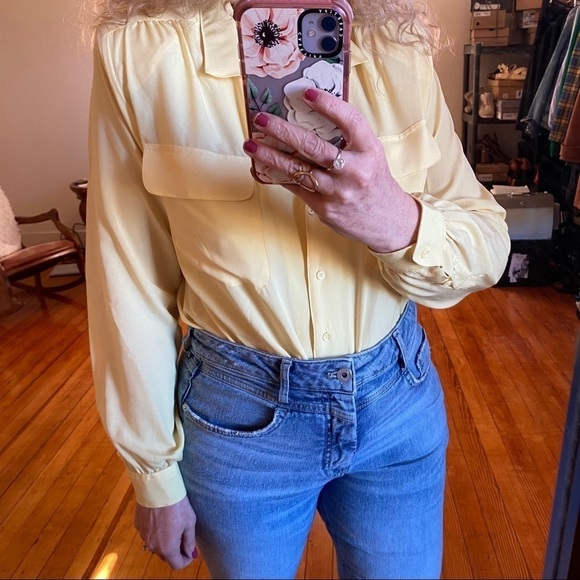 Vintage Soft butter Yellow Full Sleeves Blouse Collared - Picture 5 of 13